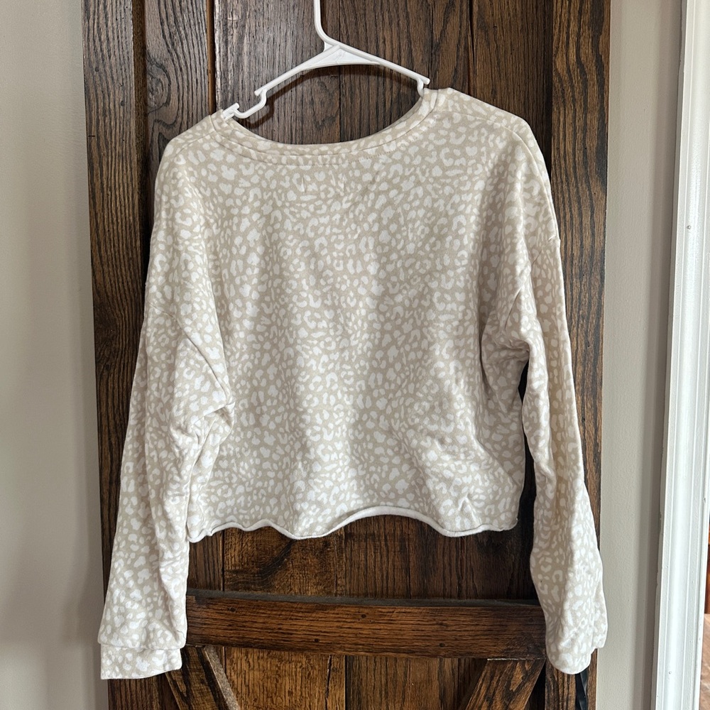 Colsie Cream Patterned Top - Picture 2 of 3